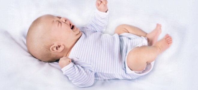 Как избавится от запоров у месячного ребенка при грудном вскармливании?