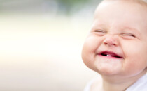 Основные признаки прорезывания зубов у грудных детей