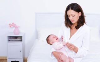 Наблюдение и уход за младенцем после прививки
