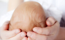 Родничок новорожденных: сроки зарастания и отклонения от нормы
