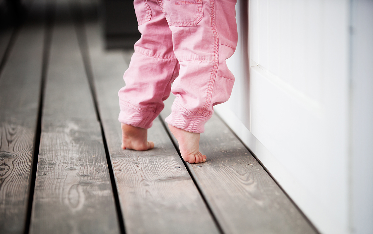 Ребенок ходит на носочках: норма или патология?